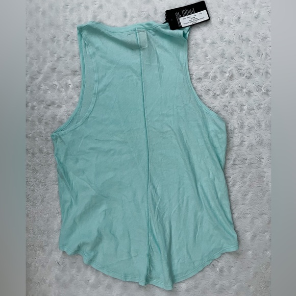 NWT- CHASER Cotton Basics Seamed Shirttail Muscle Tank
In Breezy Blue - Picture 2 of 6